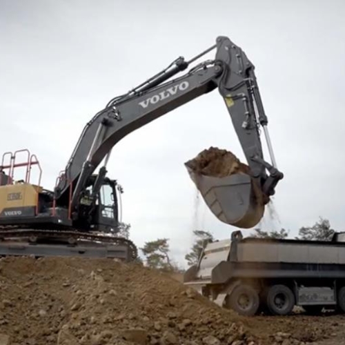 Used hydraulic excavator Volvo EC550 crawler excavator