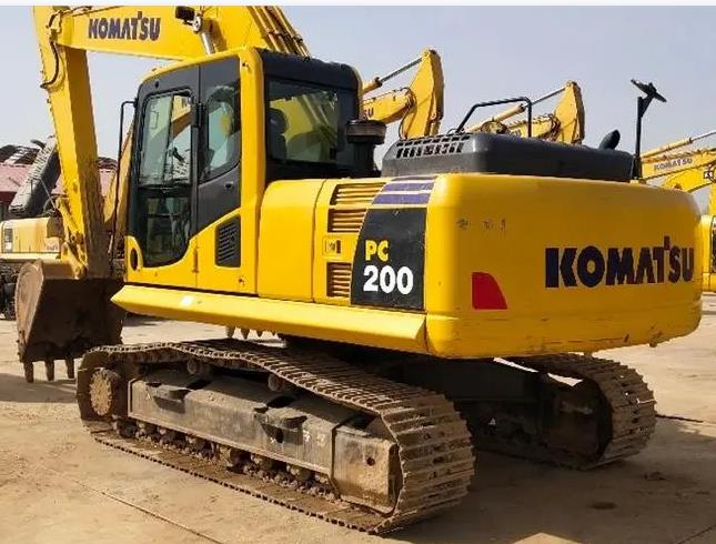 Used Komatsu Excavator PC200 Sales of second-hand excavators