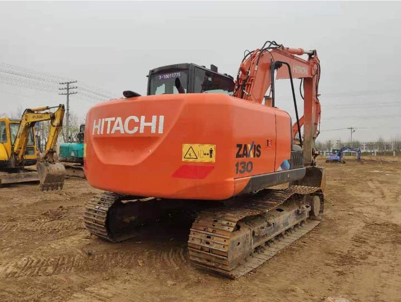 Used Hitachi Excavator ZX130 Sale of second-hand excavator