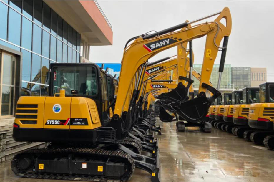 Sales of second-hand Sany 55 crawler excavator in stock