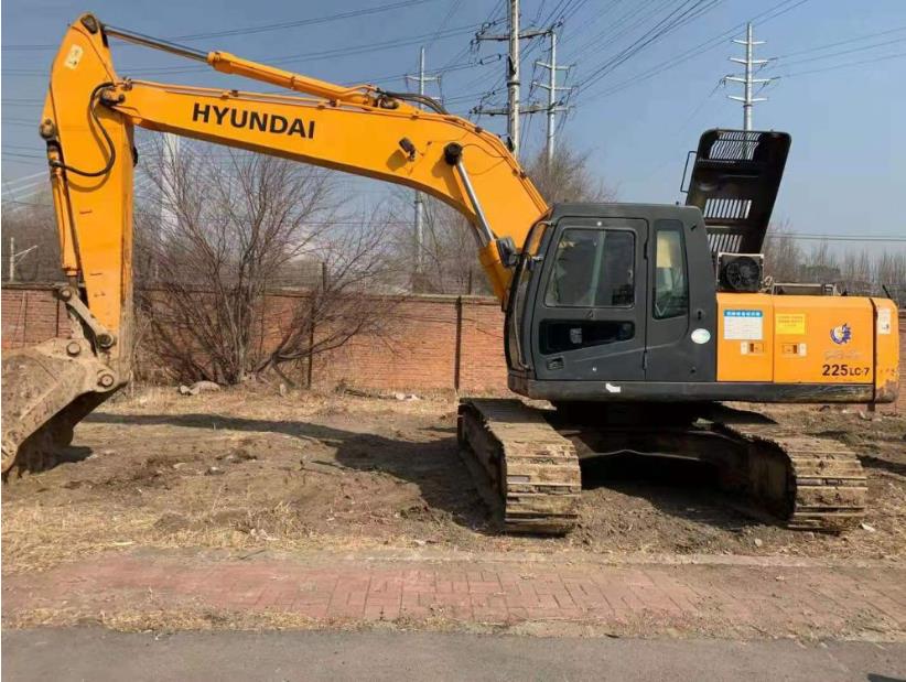 Hyundai Excavator R255